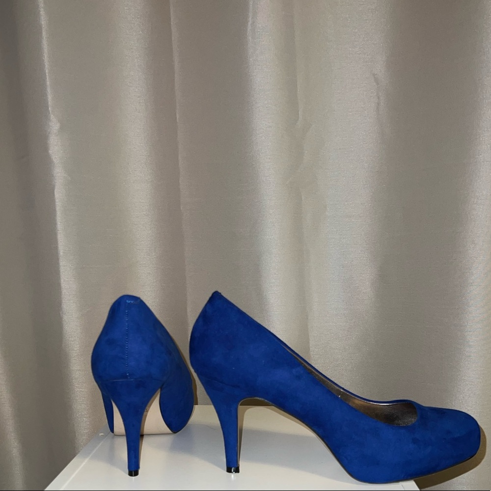 Madden Girl - Faux Suede Royal Blue Pumps - Size 11W - Wide Width